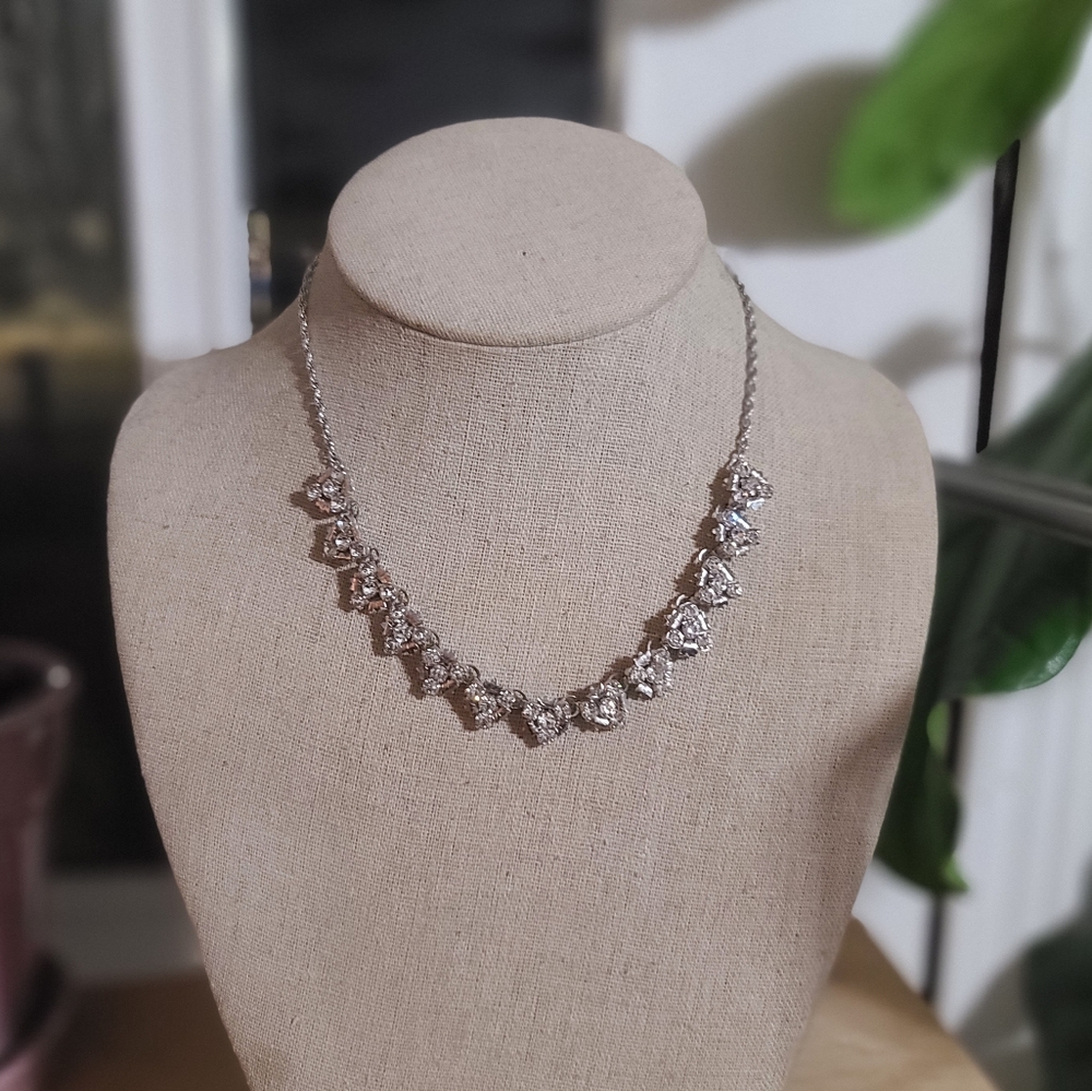 1950s Silvertone Dainty Crystal Necklace - Picture 5 of 6